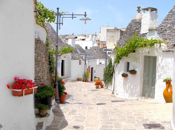 Alberobello-Italy-2