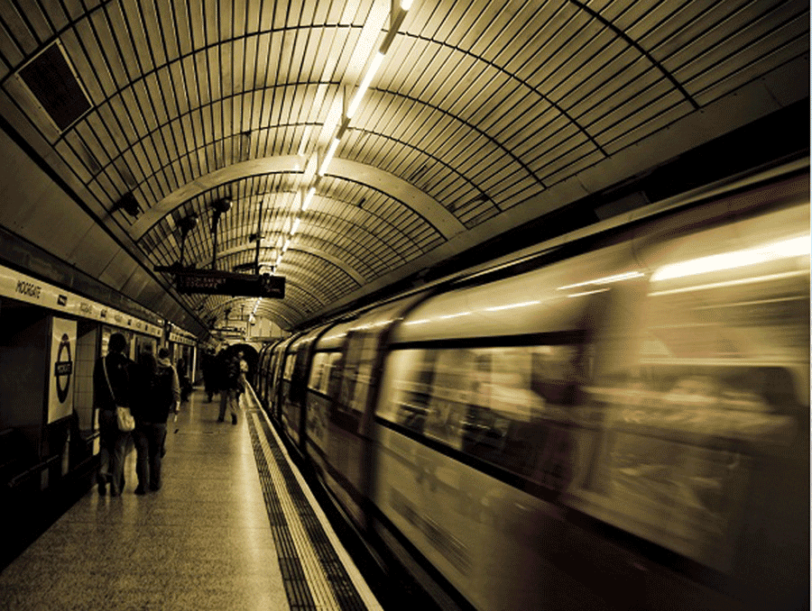 Για 2 μήνες ελληνική ποίηση στο μετρό του Λονδίνου