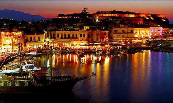Tα εννέα καλύτερα νησιά στην Ελλάδα για διακοπές-Απίθανες εικόνες