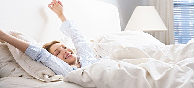 Δυσκολεύεστε να ξυπνήσετε; Ιδού πώς θα γίνετε πρωινοί τύποι με 10 απλά βήματα