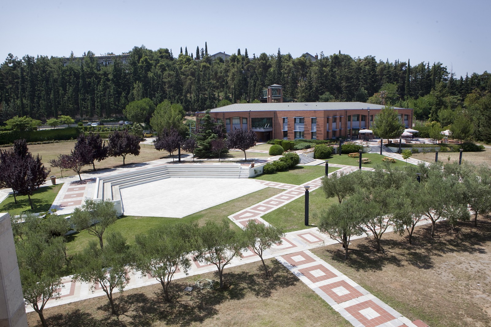 Νέα προγράμματα οικονομικής ενίσχυσης για σπουδές