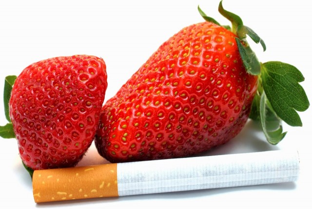 Καταναλώστε φρούτα για να κόψετε πιο εύκολα το κάπνισμα