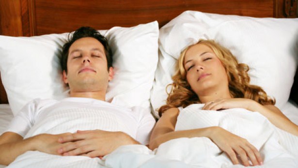4 βήματα που οδηγούν σε έναν ξεκούραστο ύπνο