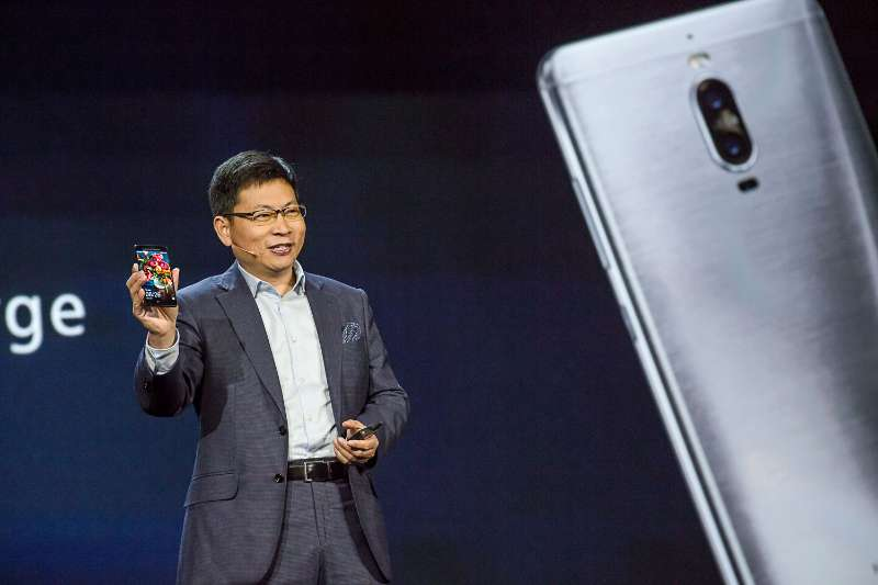 H Huawei αποκαλύπτει την νέα εποχή για τα κινητά τηλέφωνα: Γνωρίστε το Intelligent Phone