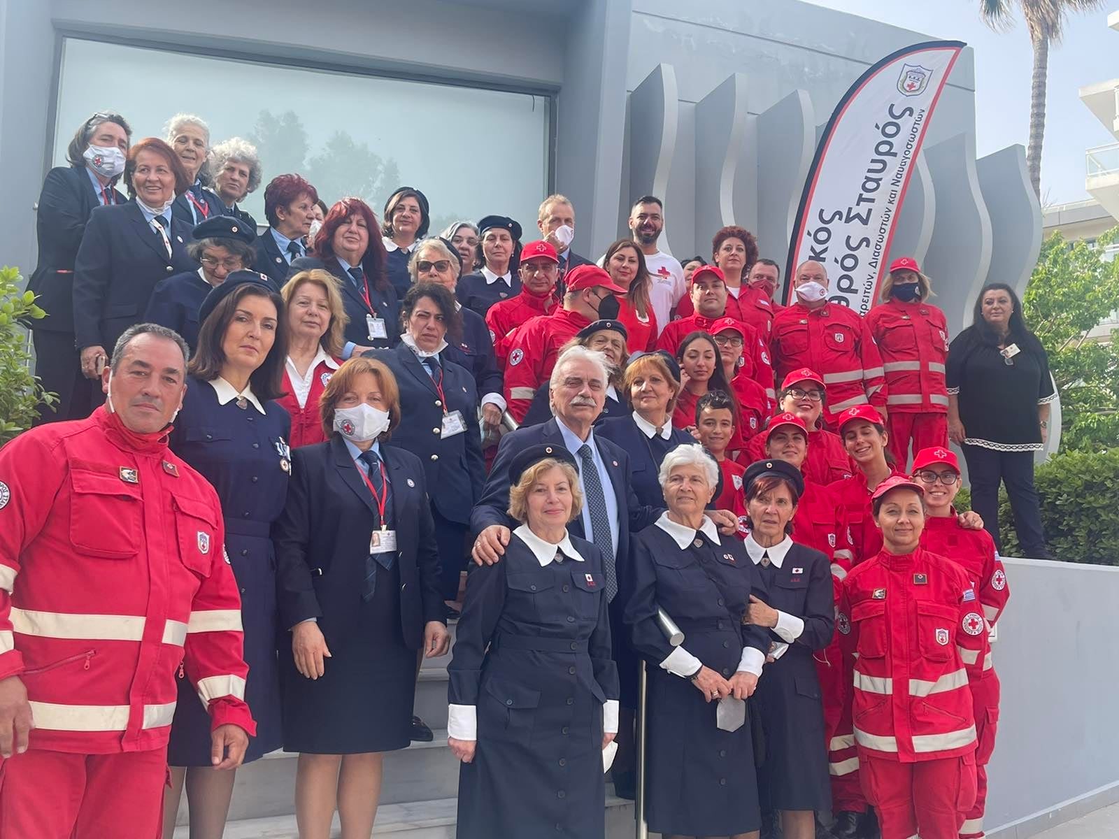 Το Περιφερειακό Τμήμα του Ελληνικού Ερυθρού Σταυρού στην Ρόδο, στο πλαίσιο εορτασμού της Παγκόσμιας Ημέρας Ερυθρού Σταυρού & Ερυθράς Ημισελήνου (8/5) διοργάνωσε μεγάλη έκθεση φωτογραφίας